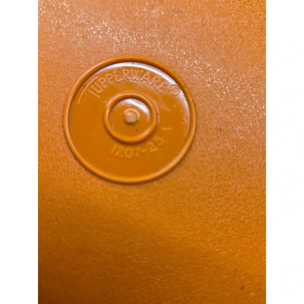 Tupperware Vintage Orange Round Seal Lid 1207-25 Replacement 8 Inch